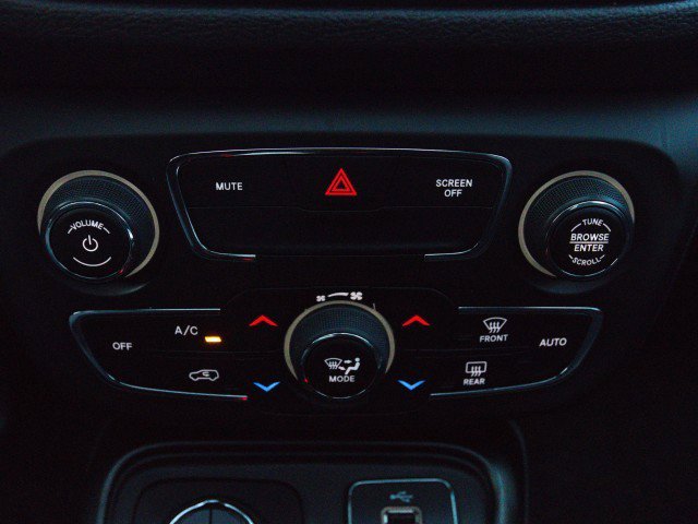 Used 2017 Jeep Compass Trailhawk w/ Leather Interior Group image 25