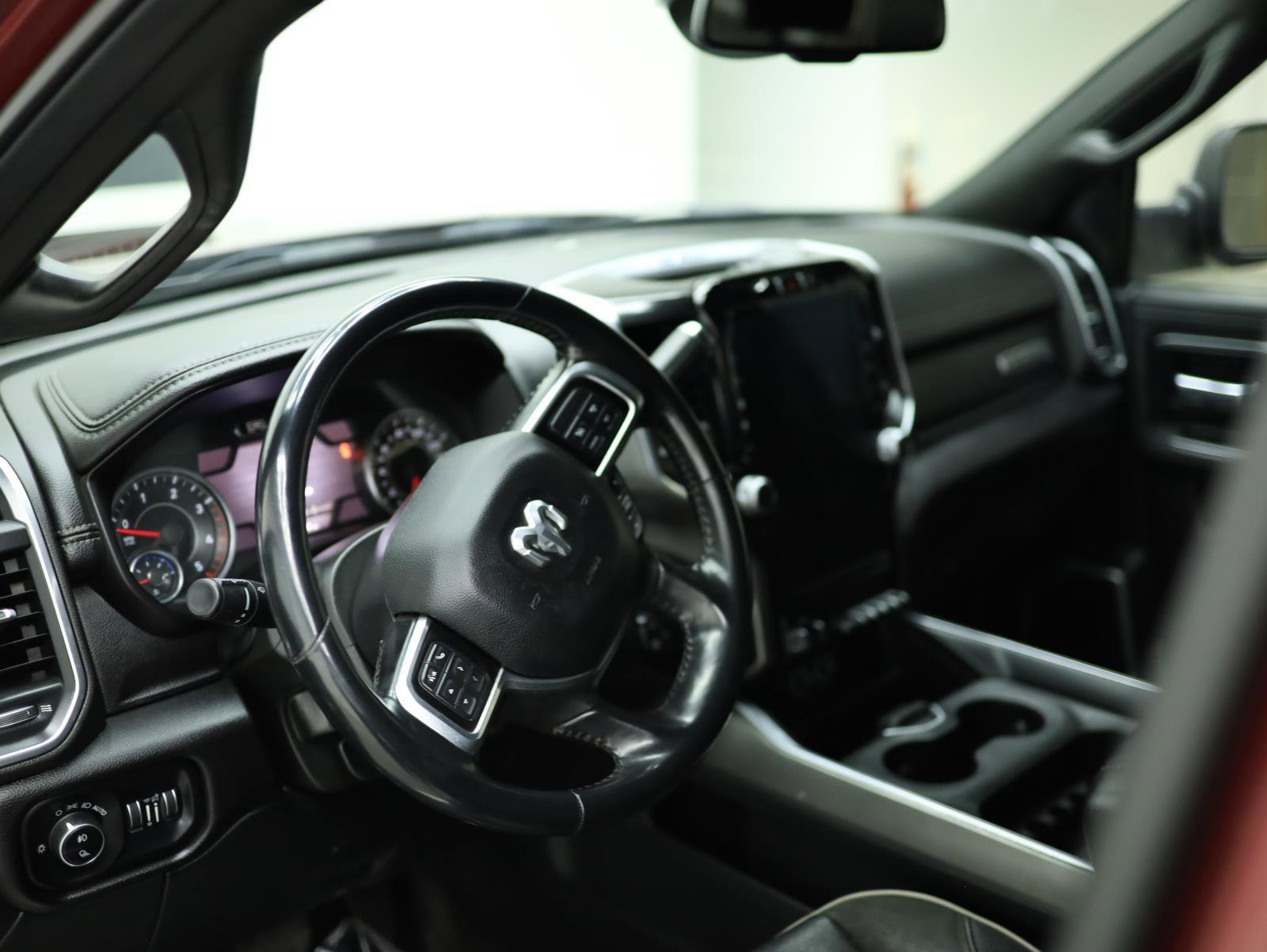 Used 2022 RAM 3500 Laramie w/ Night Edition image 32