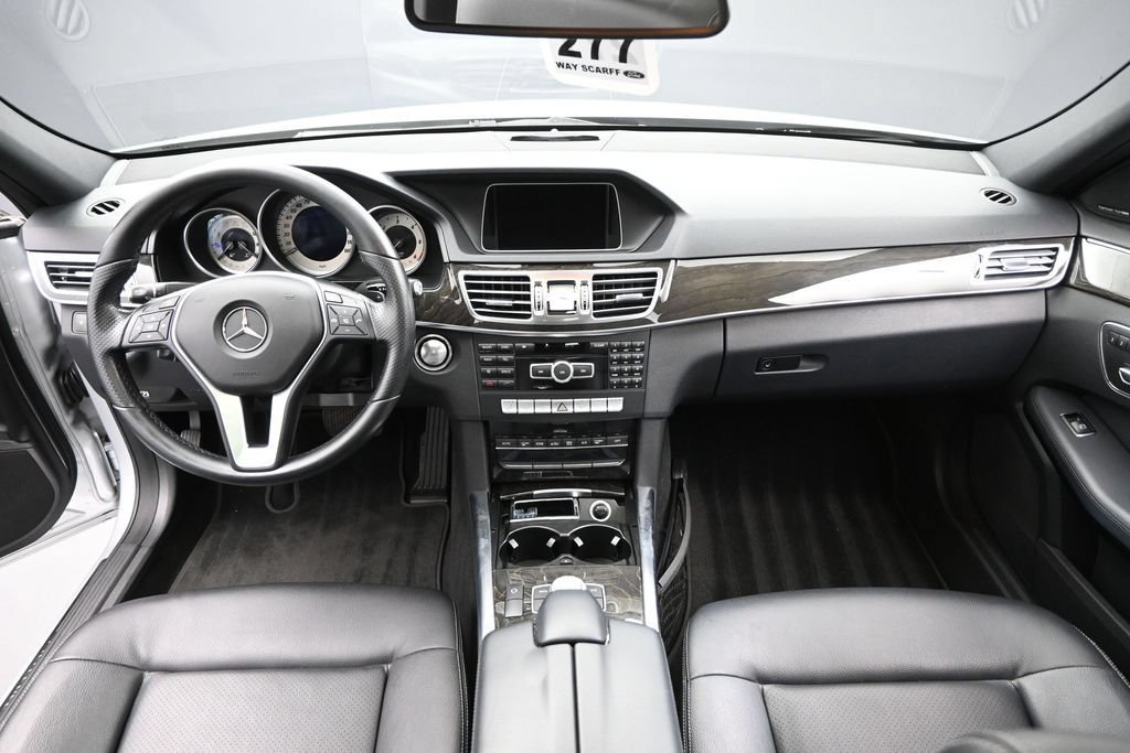 Used 2014 Mercedes-Benz E 250 BlueTEC Sedan image 23