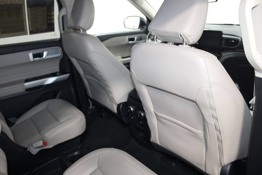 Used 2021 Ford Explorer Limited w/ Equipment Group 301A RWD image 33