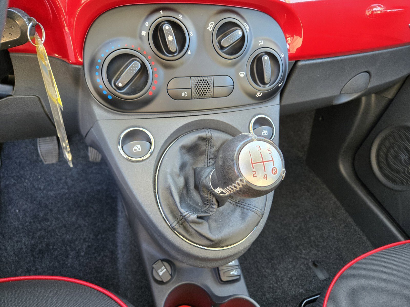 Used 2019 FIAT 500 Pop image 21