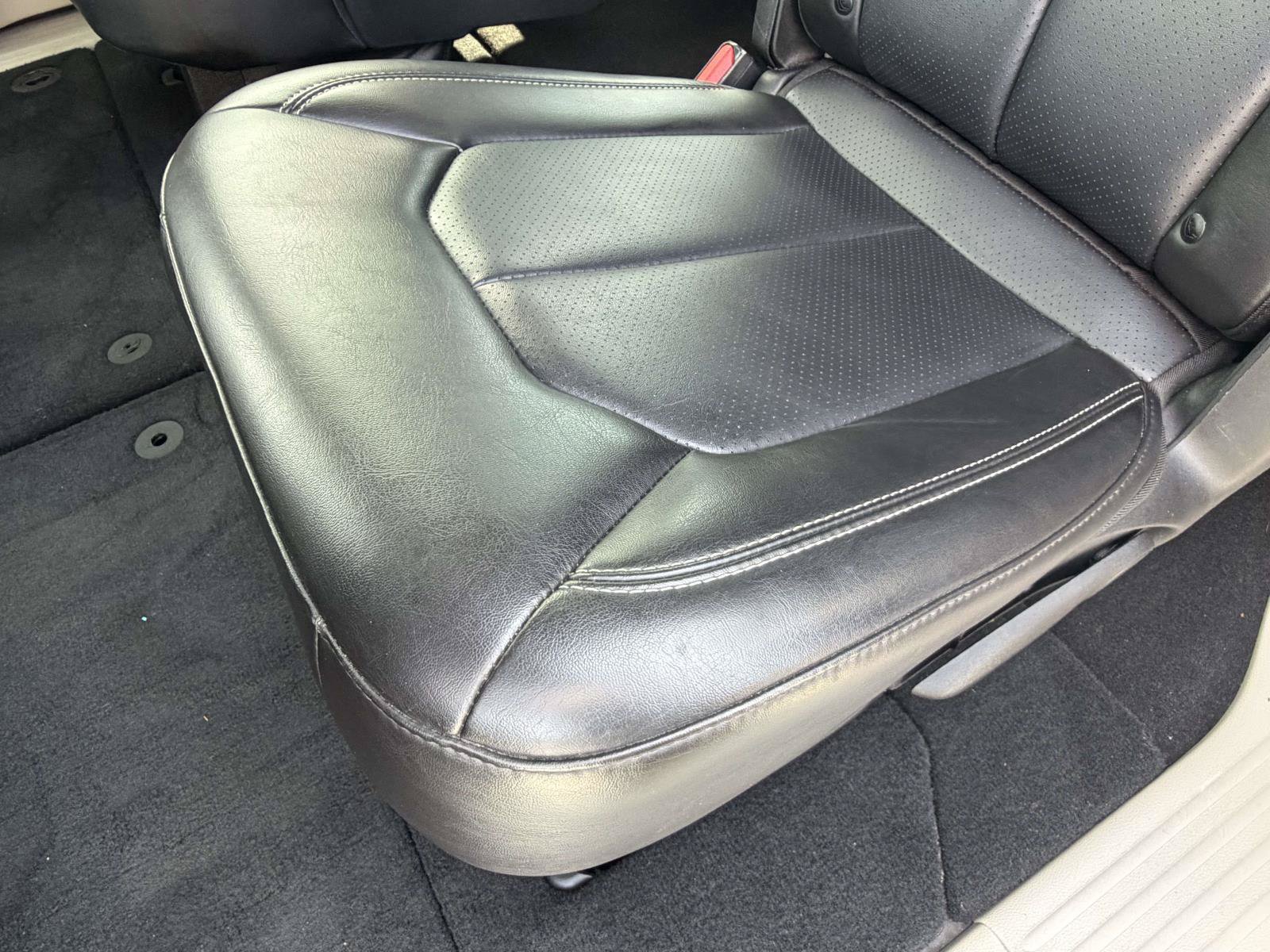 Used 2023 Chrysler Pacifica Touring-L FWD image 30