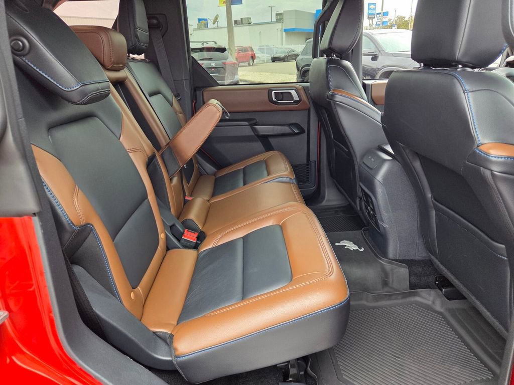 Used 2024 Ford Bronco Outer Banks image 15