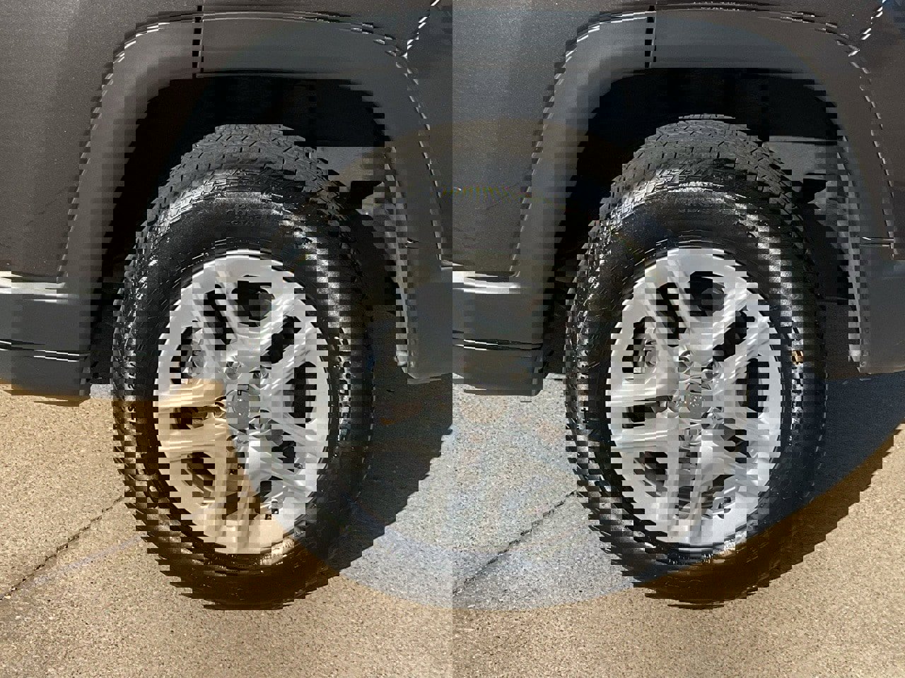 Used 2020 Jeep Compass Sport w/ Cold Weather Group image 8