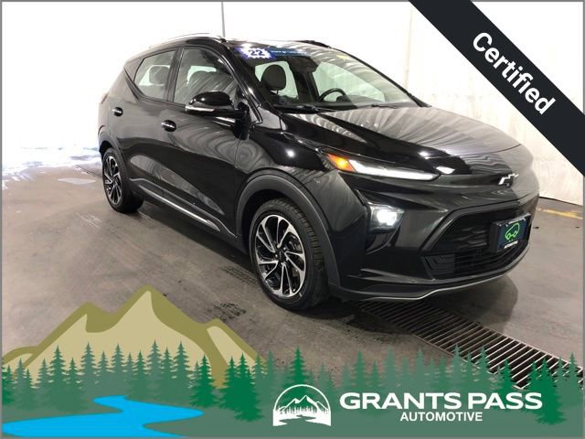 Used 2022 Chevrolet Bolt EUV Premier w/ Sun & Sound Package FWD image 1