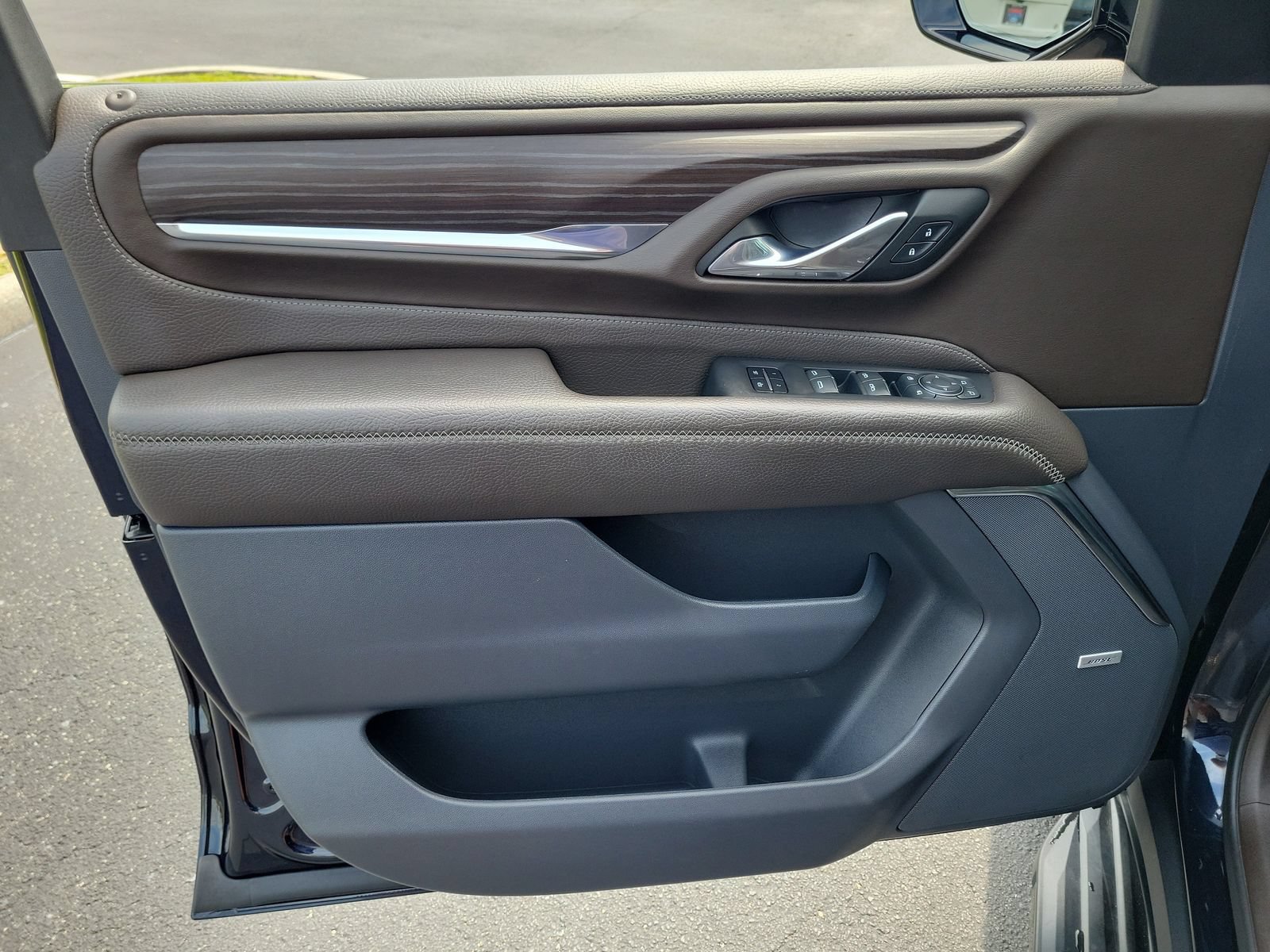Used 2023 GMC Yukon Denali RWD image 16