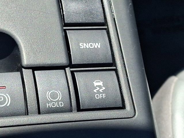 Used 2023 Toyota Highlander XLE image 26