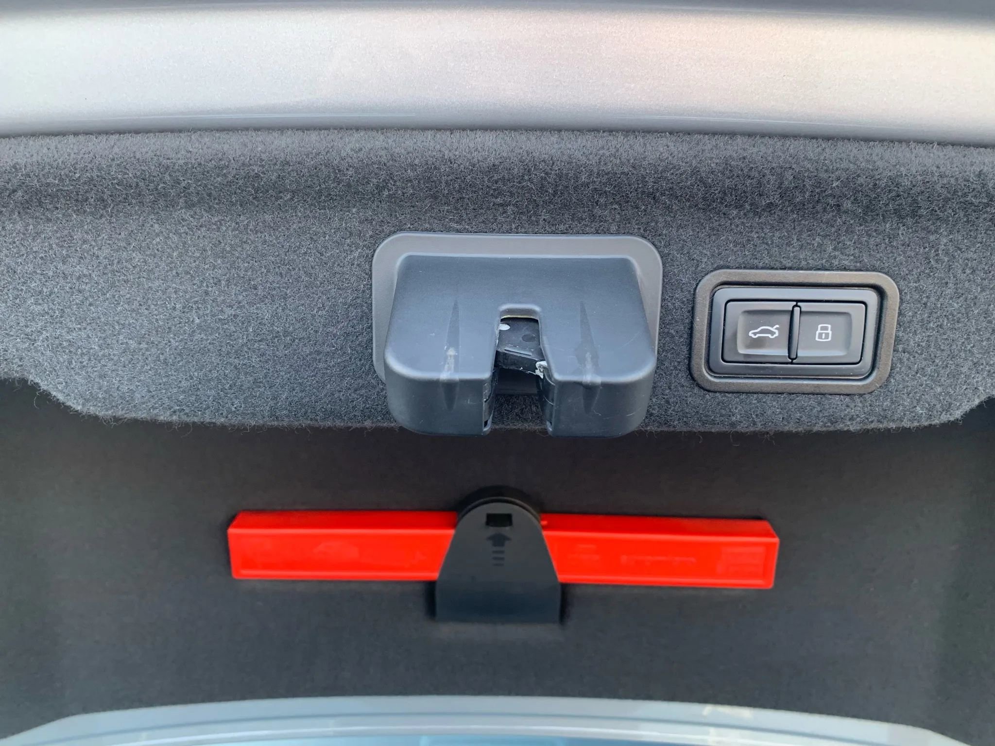 Used 2015 Audi A8 L 4.0T w/ Premium Package AWD/4WD image 36