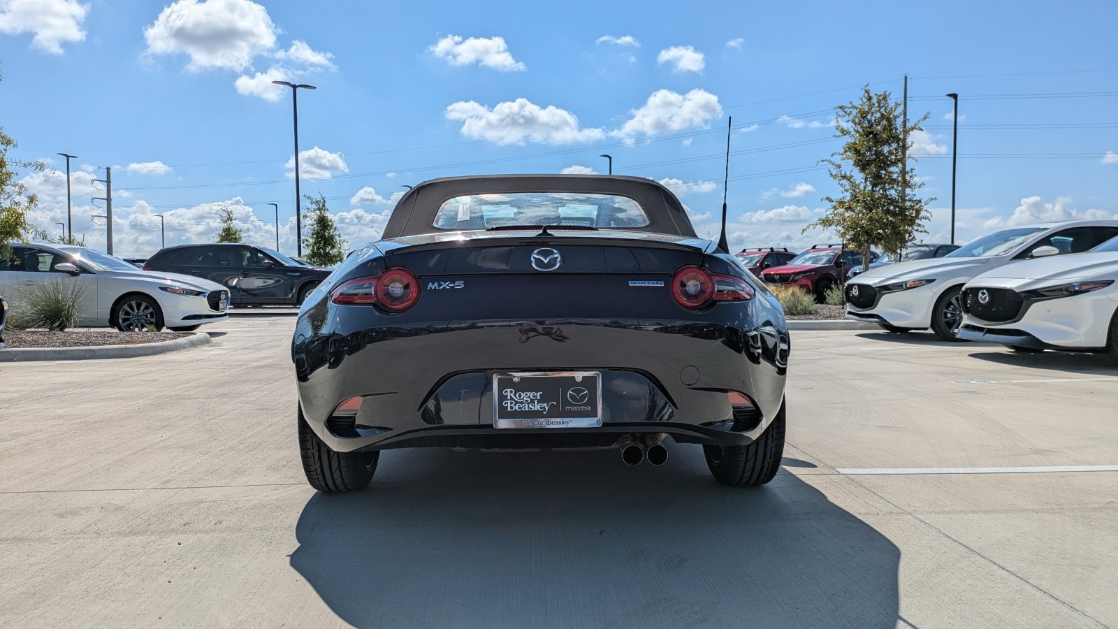 New 2026 MAZDA MX-5 Miata Club w/ Interior Package RWD image 6