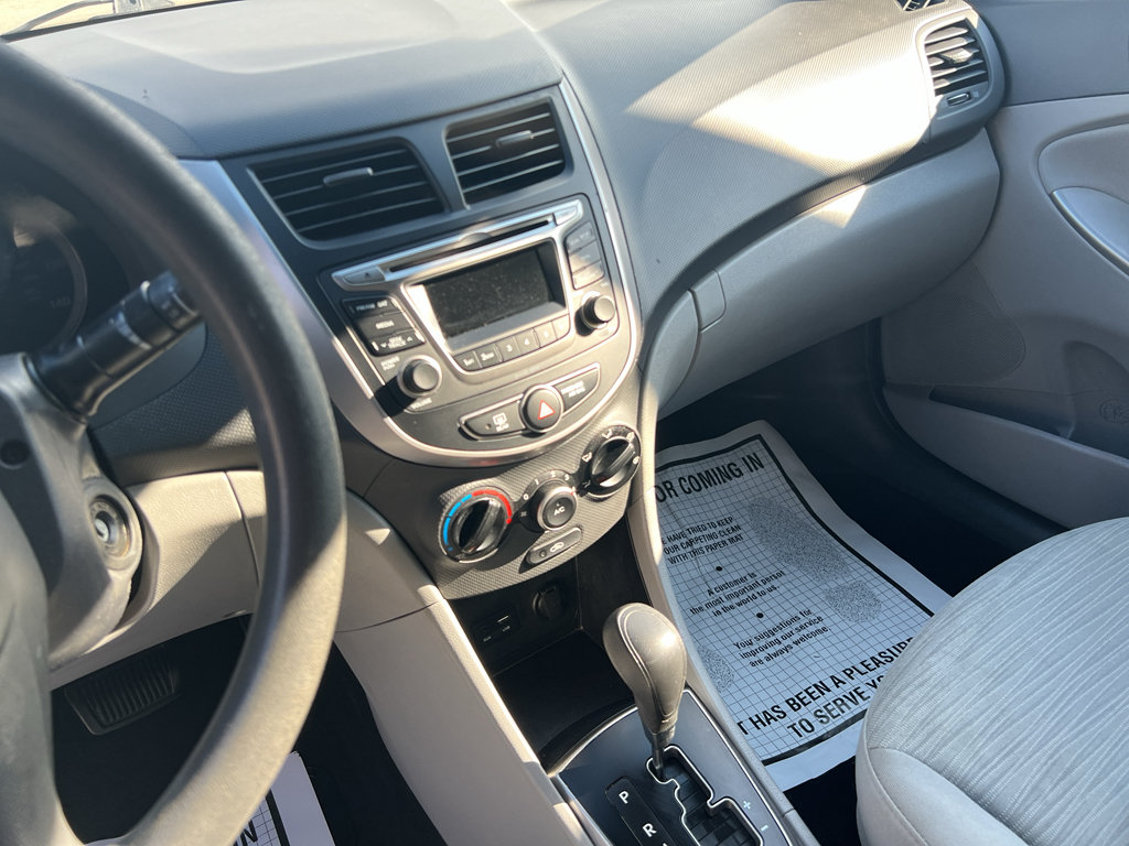 Used 2016 Hyundai Accent SE FWD image 10