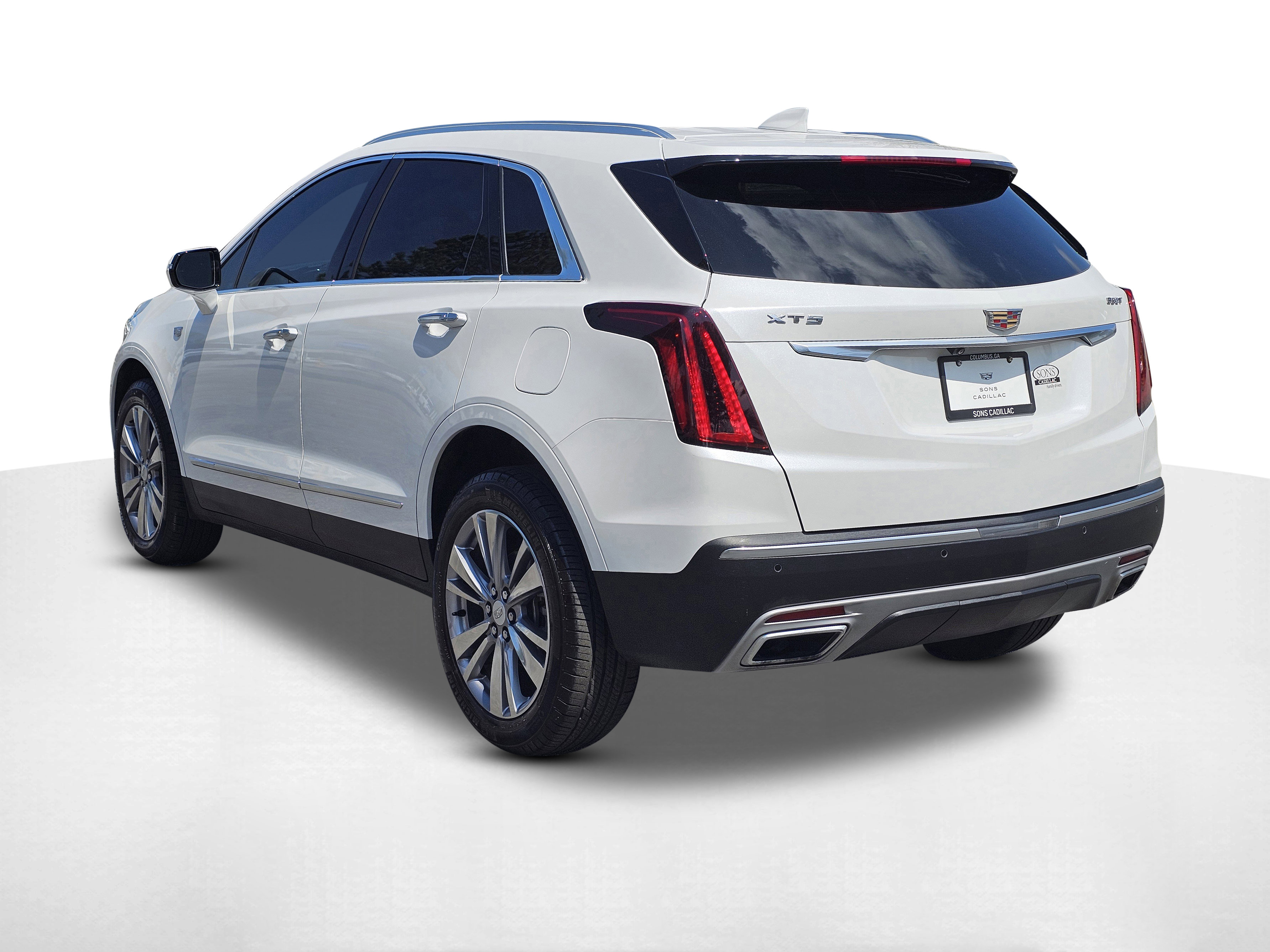 Used 2024 Cadillac XT5 Premium Luxury image 3