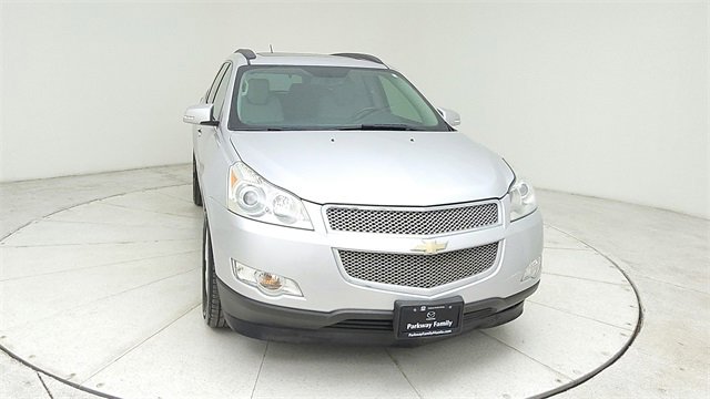 Used 2009 Chevrolet Traverse LTZ image 2