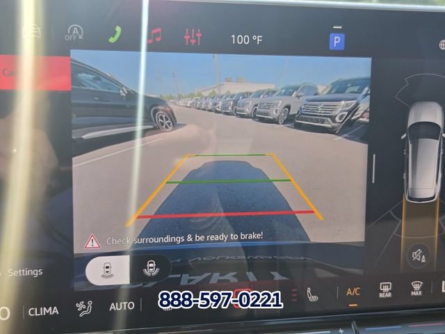 New 2026 Volkswagen Tiguan SE FWD image 17