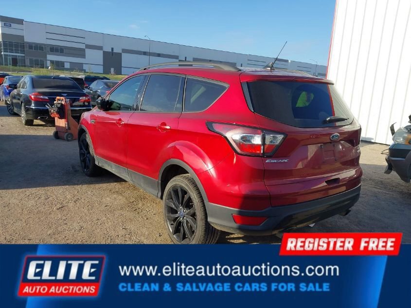 Used 2018 Ford Escape SE w/ SE Sport Appearance Package image 5