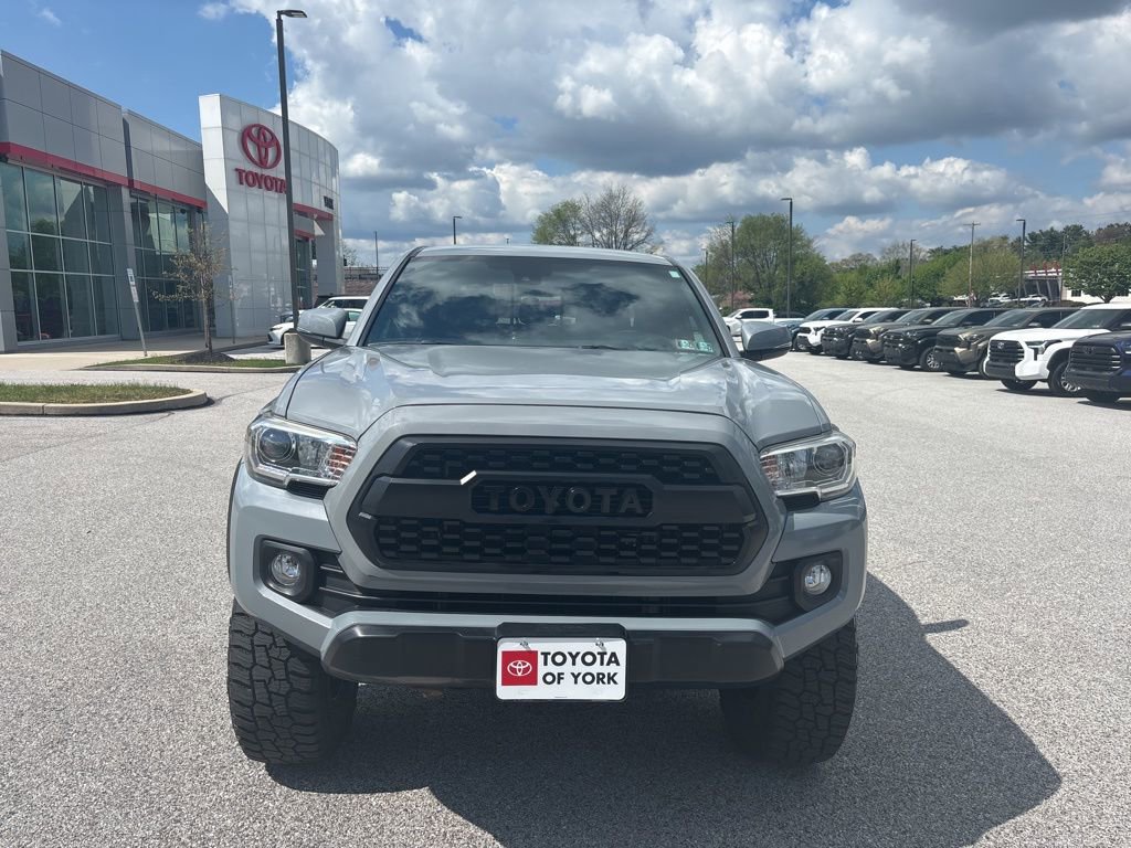 Used 2020 Toyota Tacoma TRD Off-Road w/ Technology Package AWD/4WD image 9