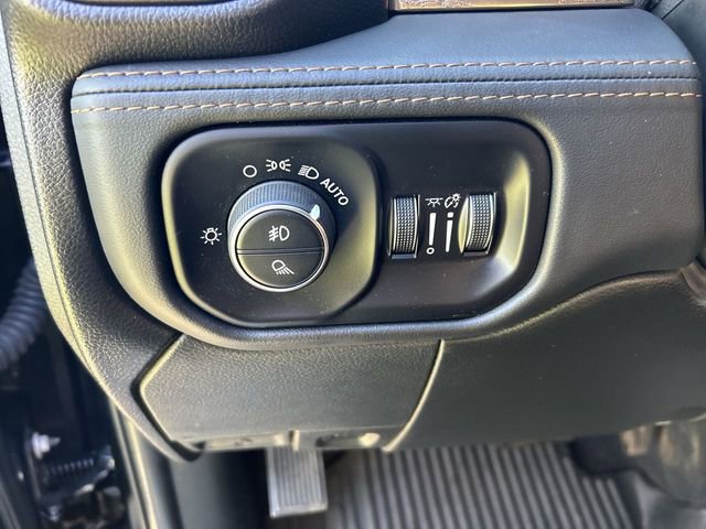 Used 2023 RAM 2500 Limited AWD/4WD image 17