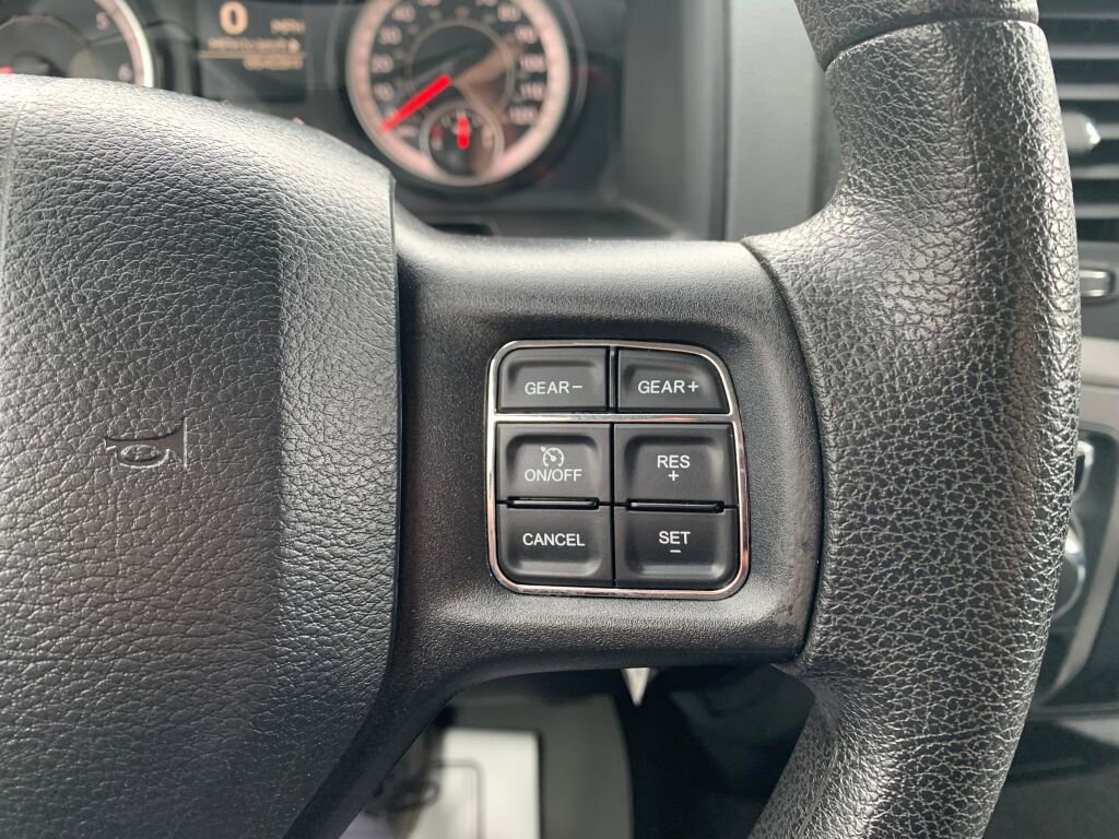 Used 2017 RAM 1500 Express AWD/4WD image 14