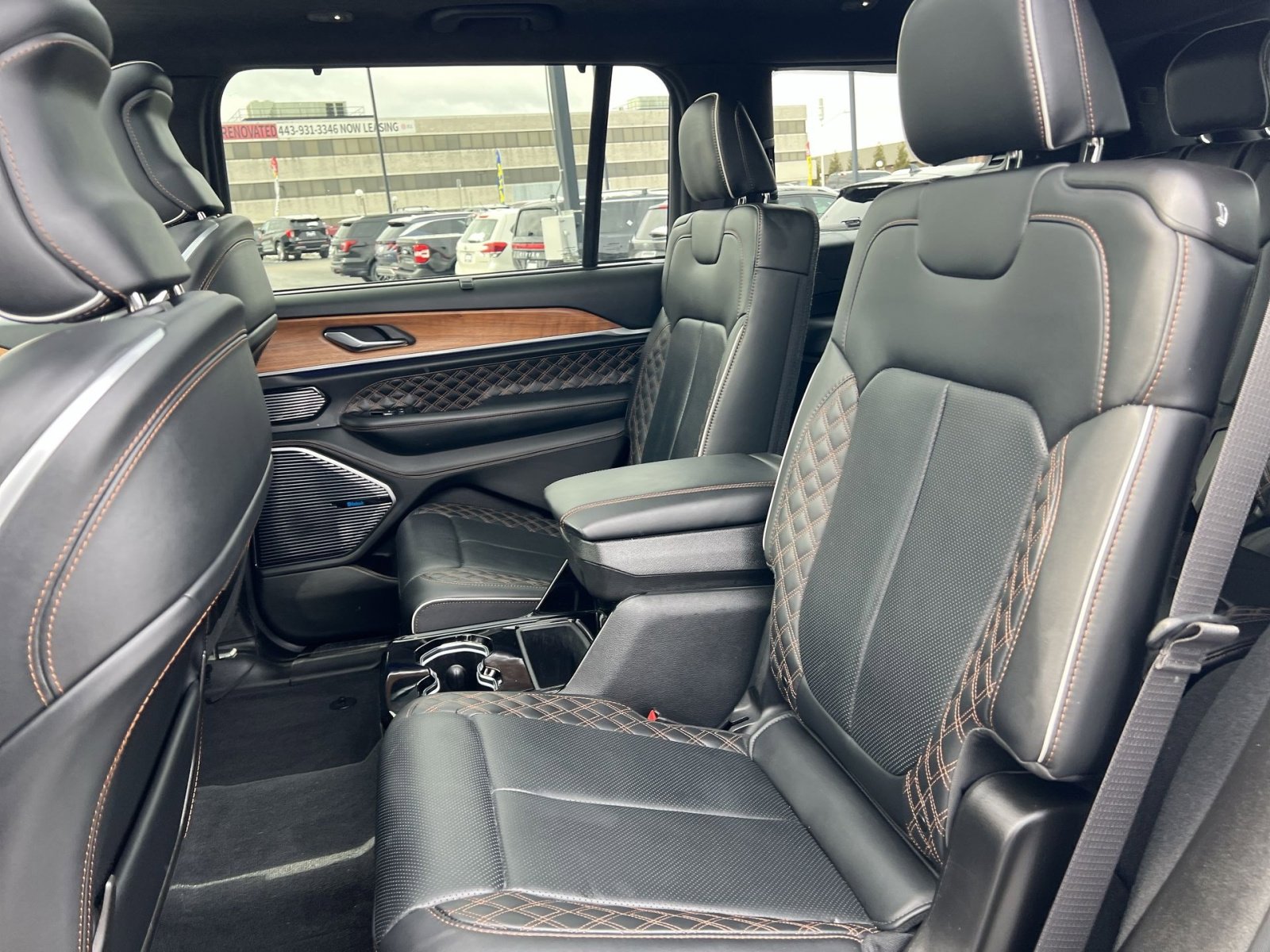 Used 2025 Jeep Grand Cherokee L Summit image 25