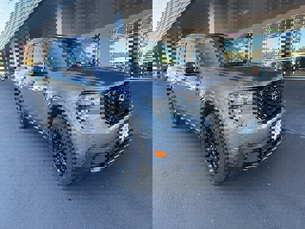 New 2025 Ford Maverick XLT