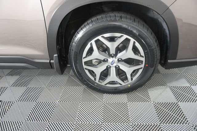 Used 2023 Subaru Forester Premium image 15
