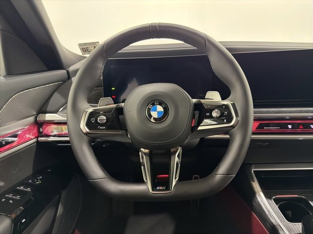 Used 2025 BMW 740i xDrive w/ Premium Package image 31