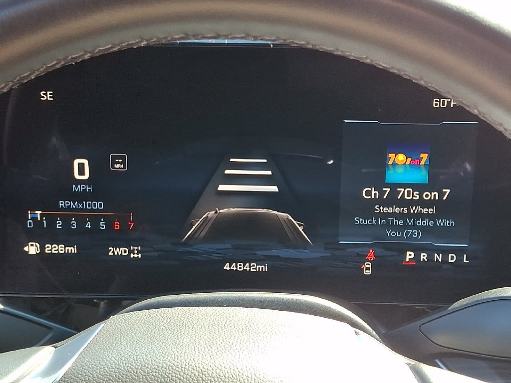 Used 2025 Chevrolet Suburban Z71 AWD/4WD image 26