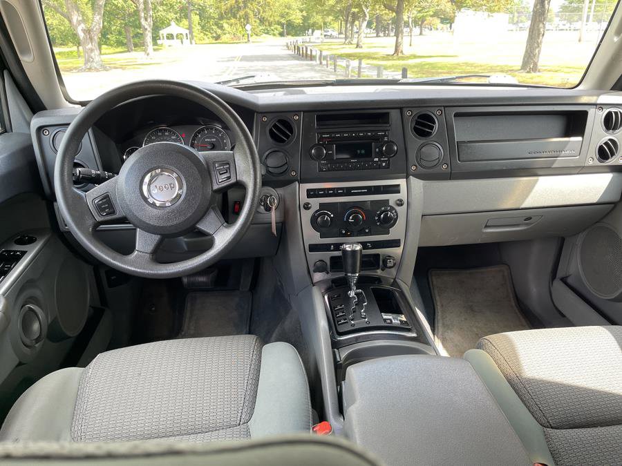 Used 2007 Jeep Commander Sport image 37
