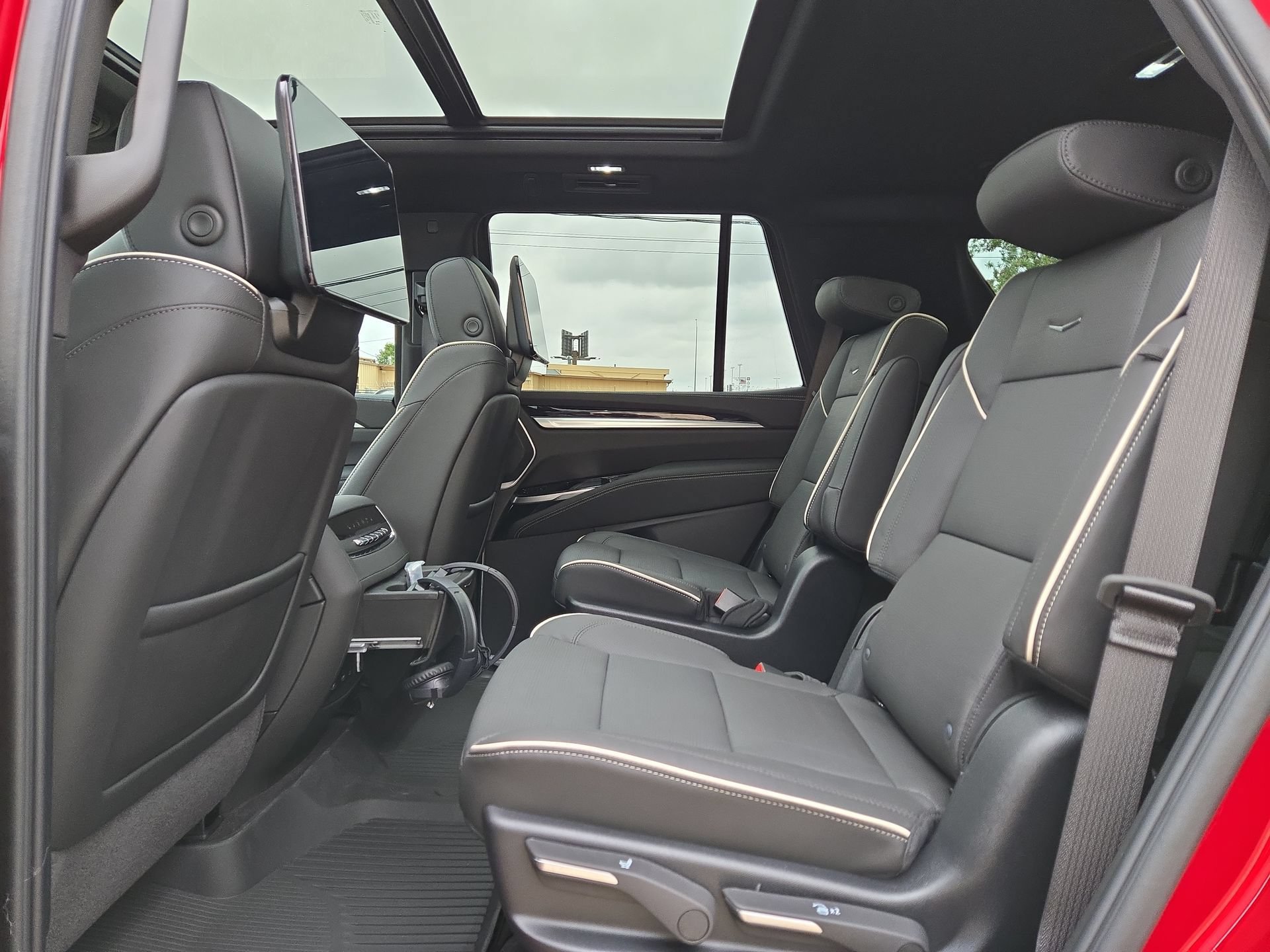 New 2026 Cadillac Escalade Sport w/ Touring Package AWD/4WD image 13