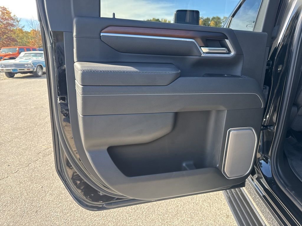 Used 2025 GMC Sierra 2500 Denali w/ Denali Reserve Package image 30