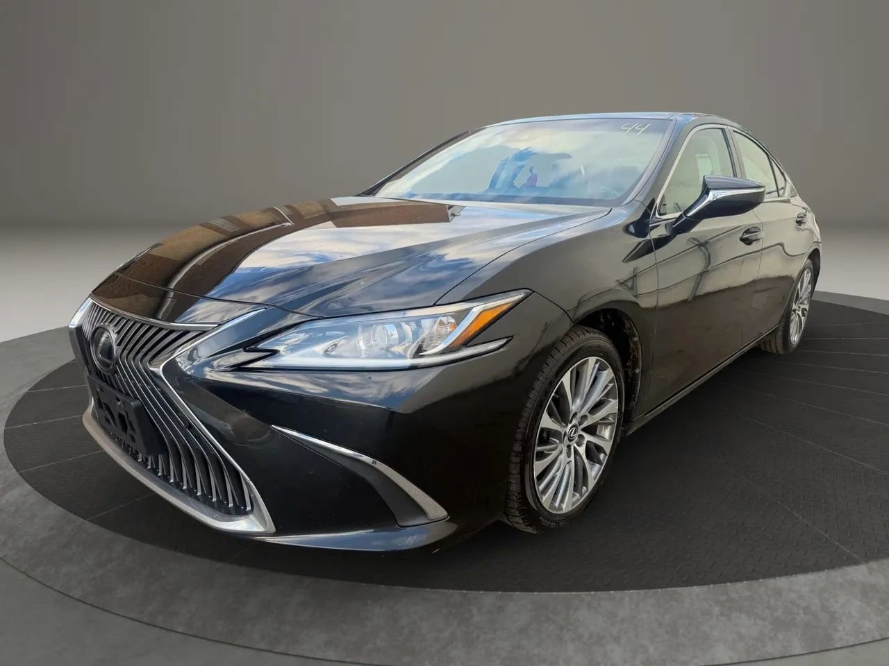 Used 2019 Lexus ES 350 F Sport image 1