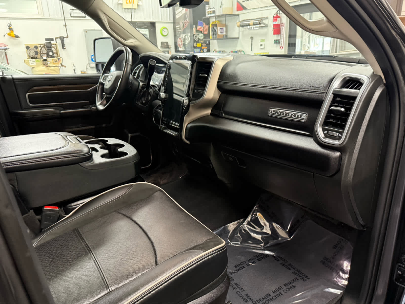 Used 2024 RAM 2500 Laramie image 30