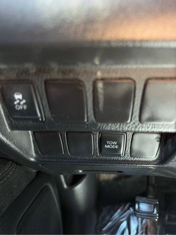 Used 2014 Nissan Pathfinder S image 17