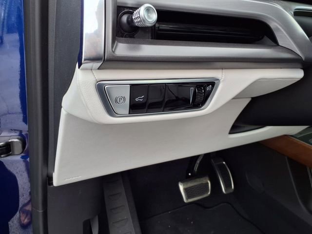 New 2026 Cadillac Vistiq Sport image 29