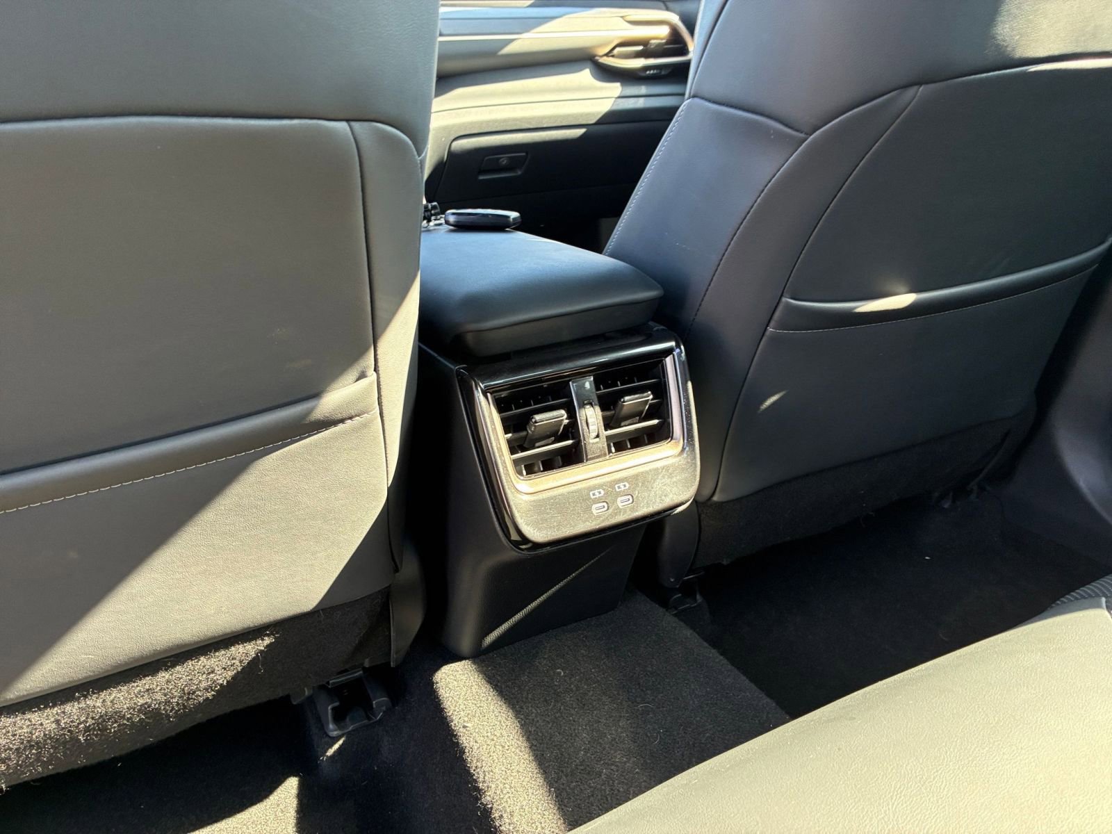 Used 2025 Toyota Crown XLE image 24