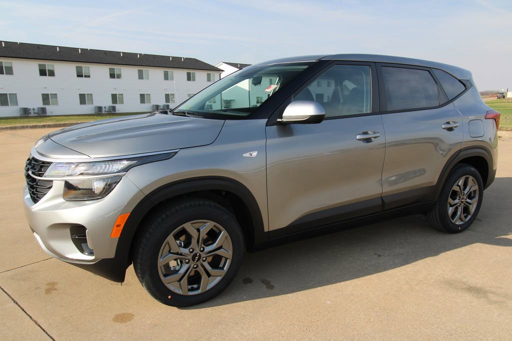 New 2026 Kia Seltos LX image 16