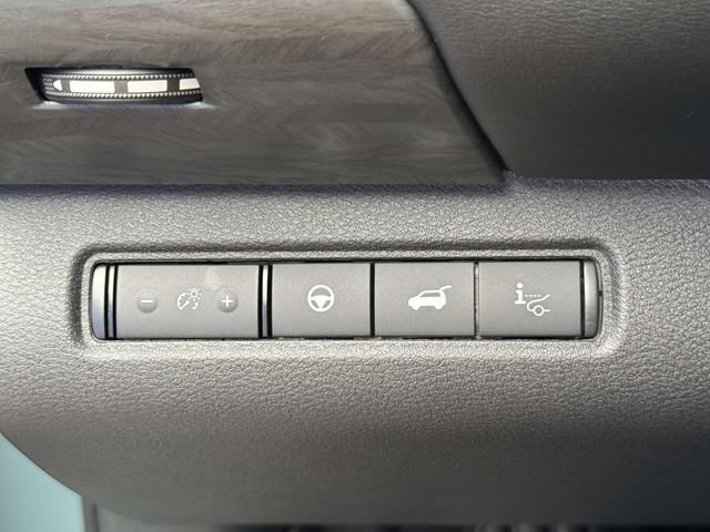 Used 2026 Nissan Pathfinder Platinum w/ Cargo Package AWD/4WD image 23