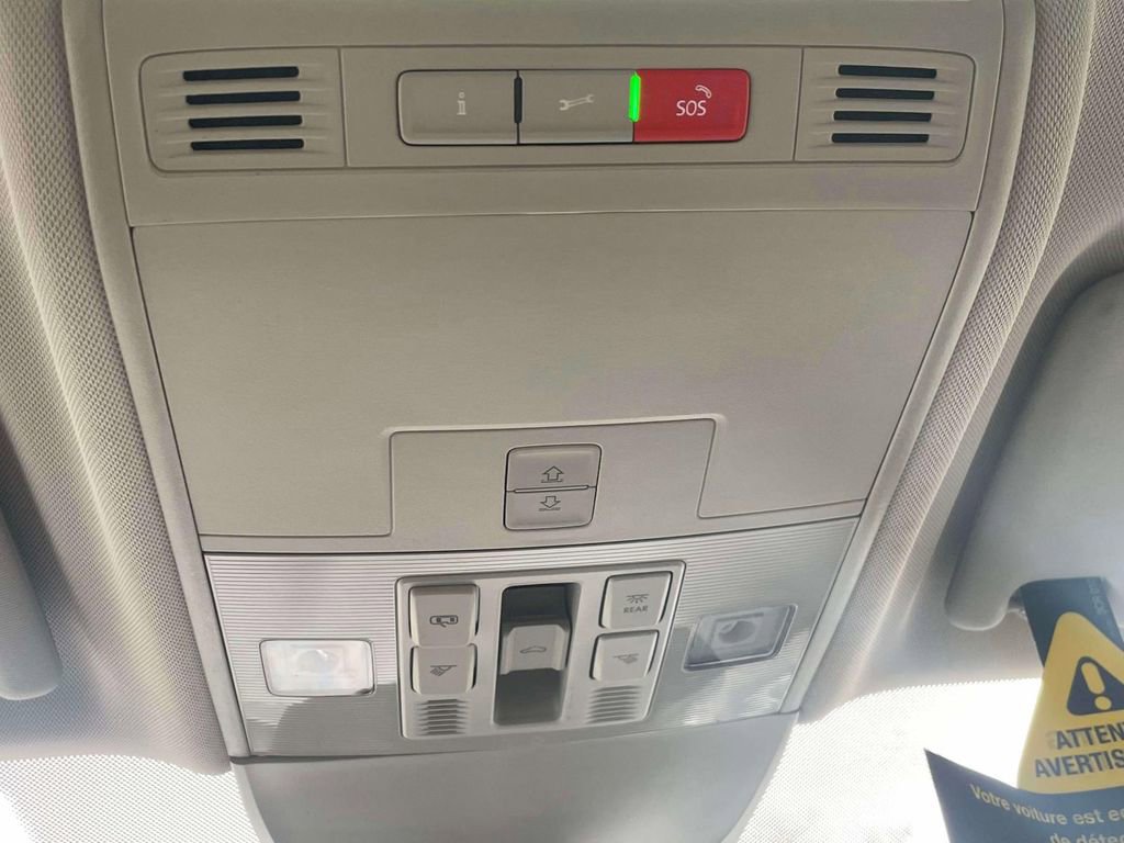 New 2026 Volkswagen Taos SE image 29