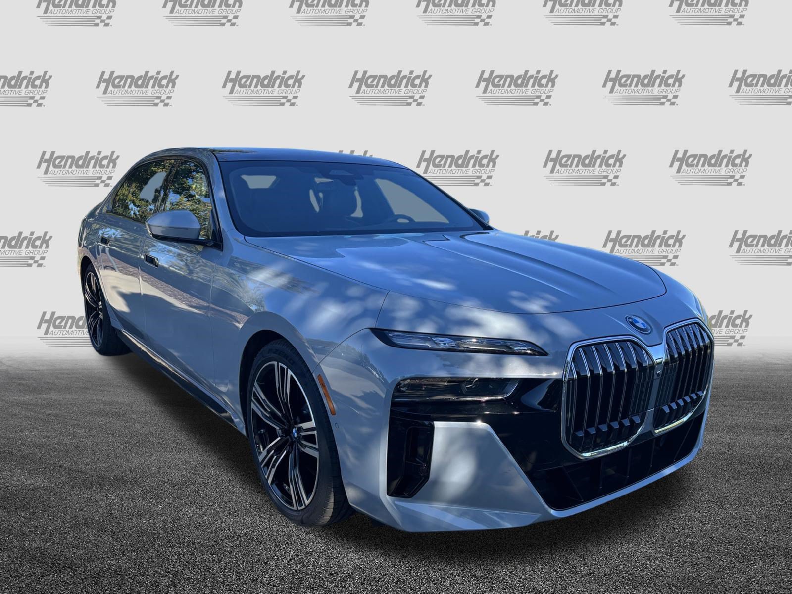 Certified 2024 BMW 750e xDrive w/ Executive Package AWD/4WD image 2