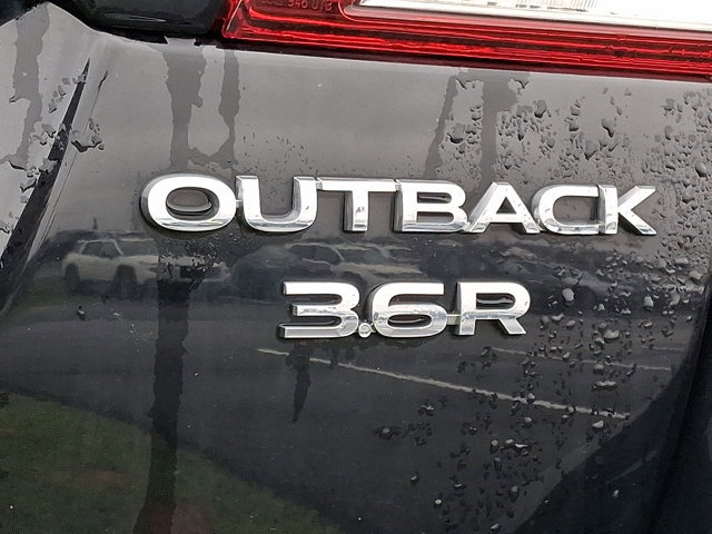 Used 2016 Subaru Outback 3.6R Limited image 10