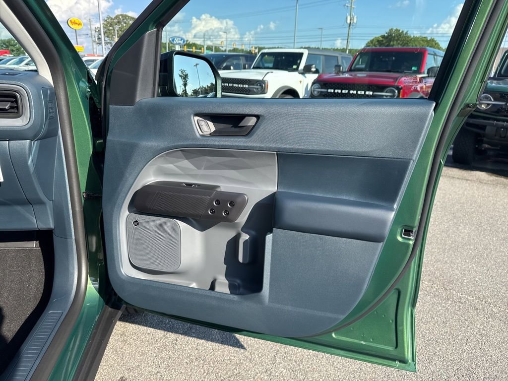 New 2025 Ford Maverick Lariat w/ Black Appearance Package image 23