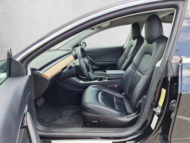 Used 2018 Tesla Model 3 Long Range RWD image 16