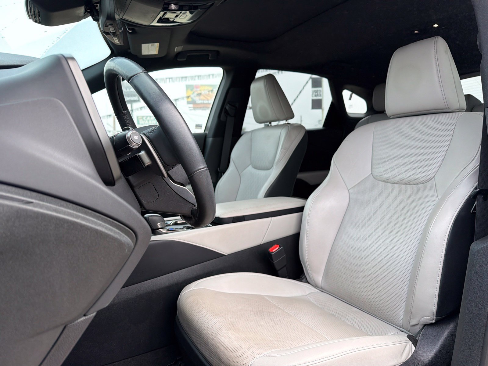 Used 2023 Lexus RX 350 Premium Plus w/ Cold Area Package FWD image 8