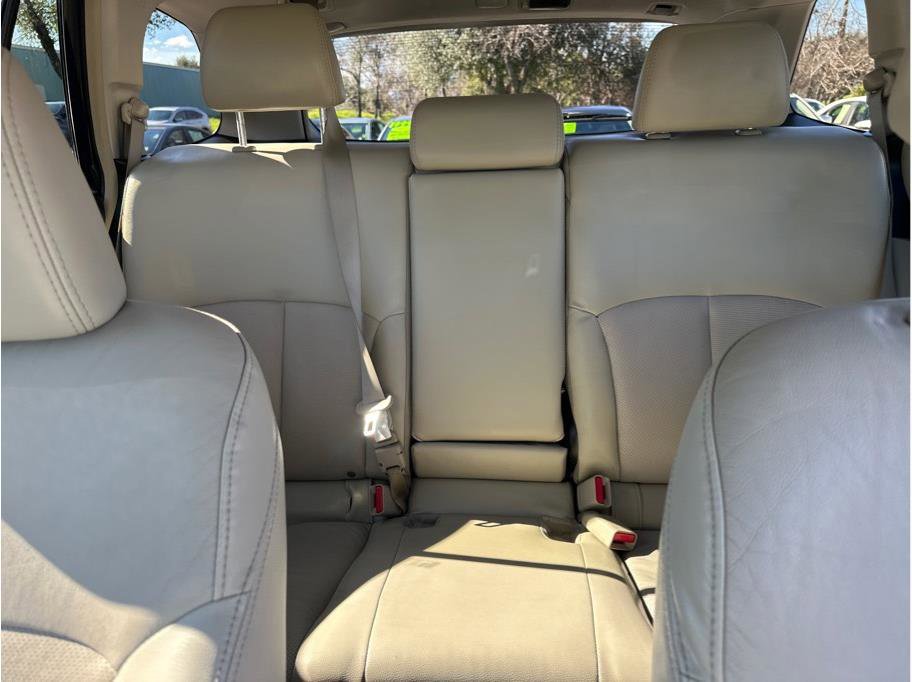 Used 2012 Subaru Outback 3.6R Limited w/ Moonroof Pkg image 21