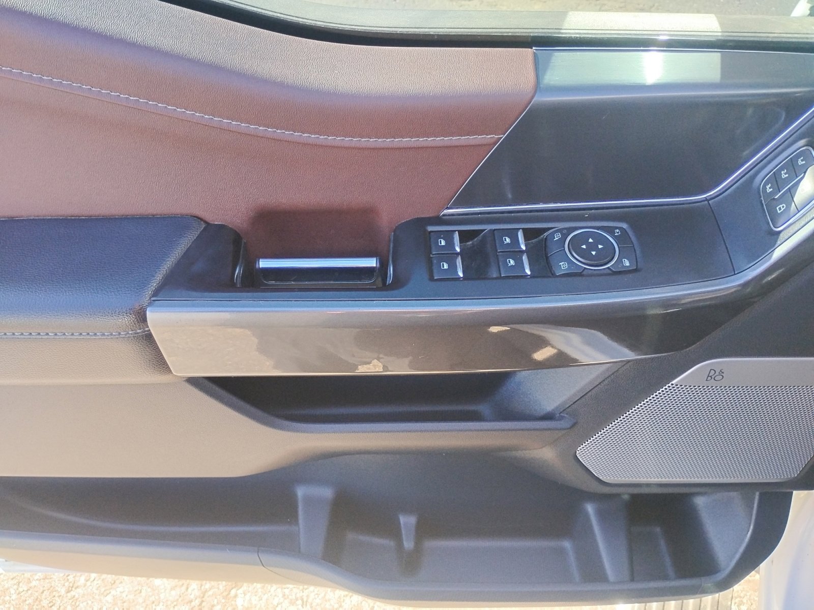 Used 2022 Ford F150 Lariat w/ Equipment Group 502A High image 13