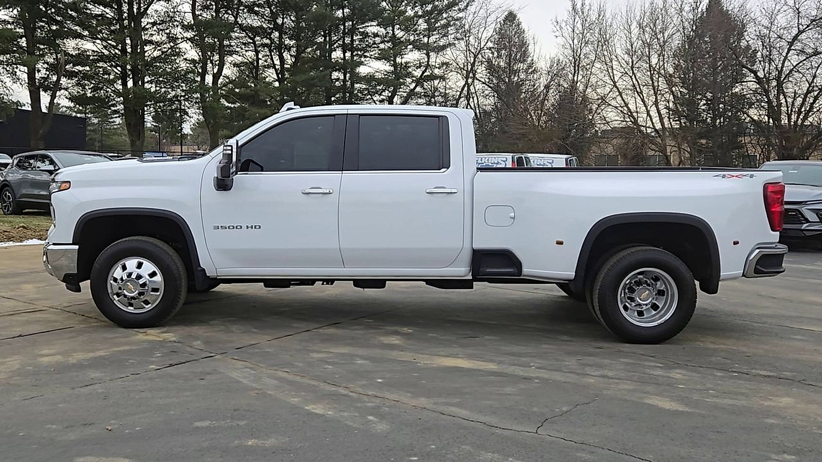 Certified 2024 Chevrolet Silverado 3500 LTZ w/ LTZ Plus Package image 9