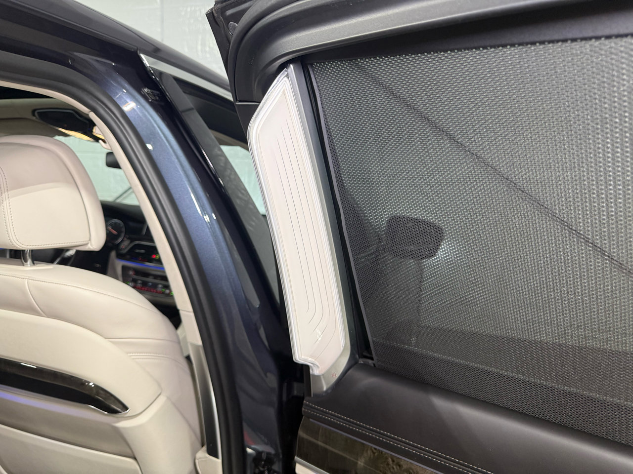 Used 2018 BMW 750i xDrive image 37