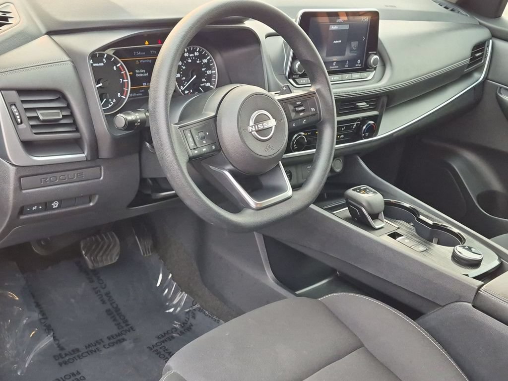 Used 2024 Nissan Rogue S AWD/4WD image 11