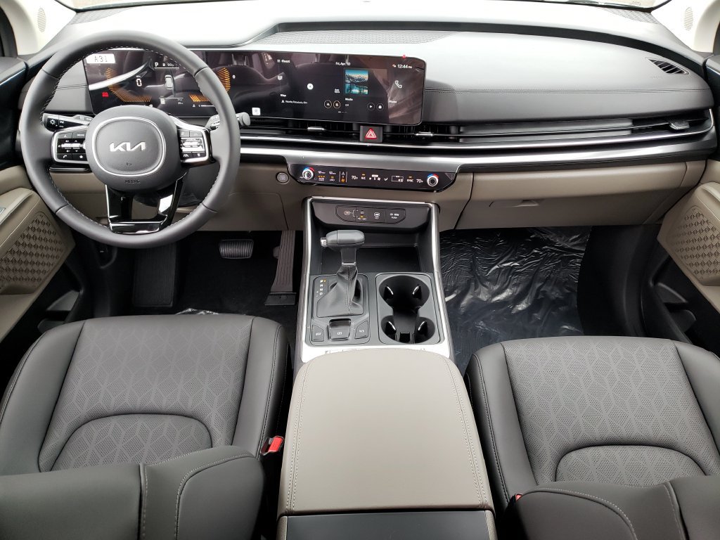 New 2026 Kia Carnival FWD image 9