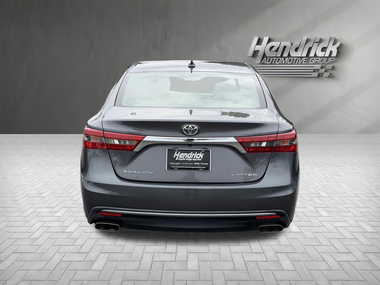 Used 2016 Toyota Avalon Limited w/ Toyota Safety Sense Package FWD image 9