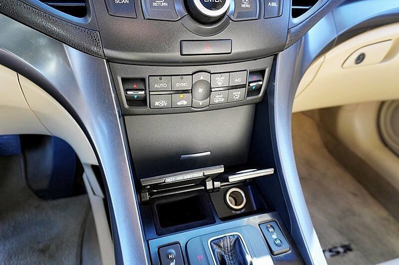 Used 2013 Acura TSX Sedan image 26